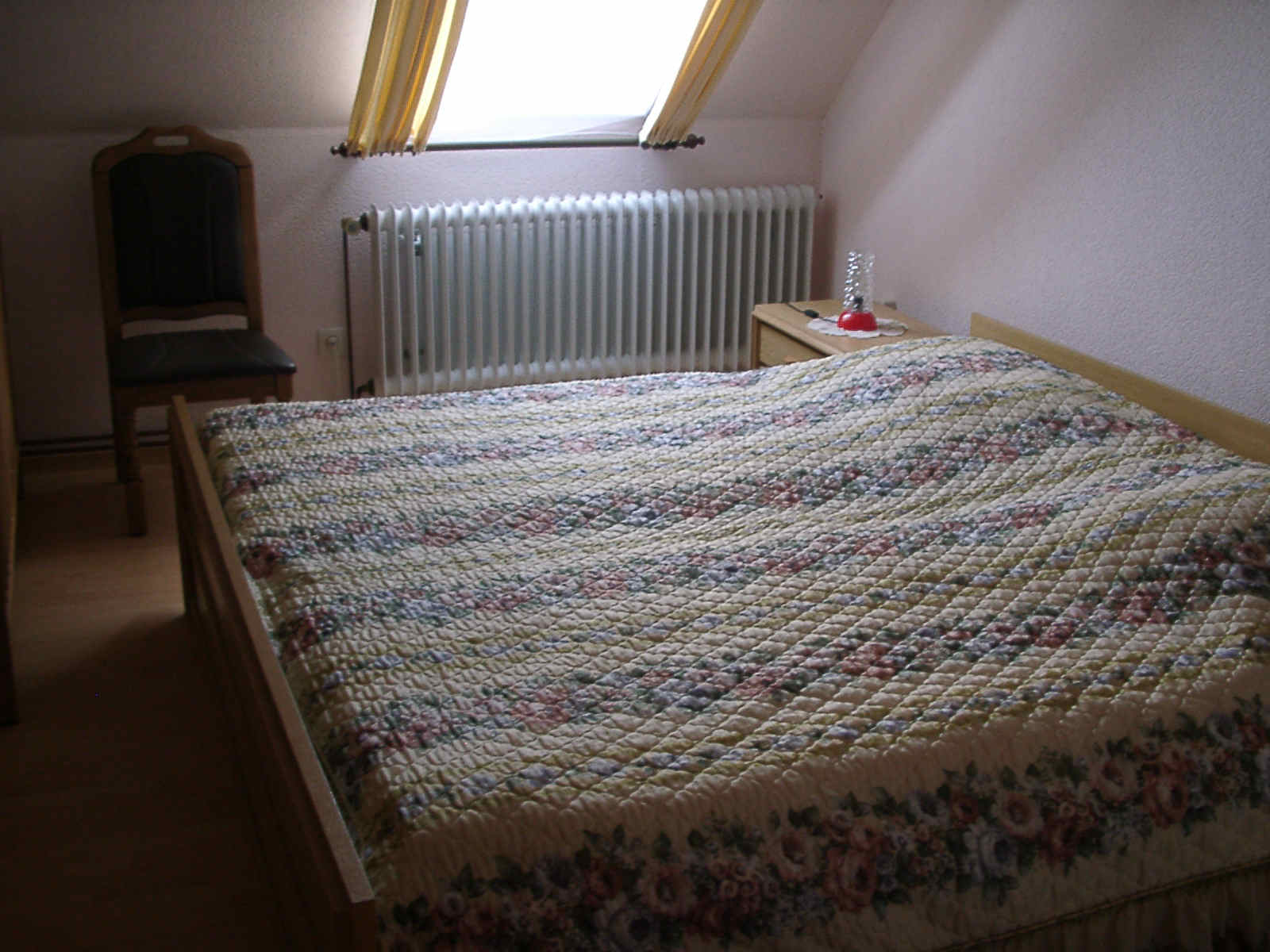 2. Schlafzimmer